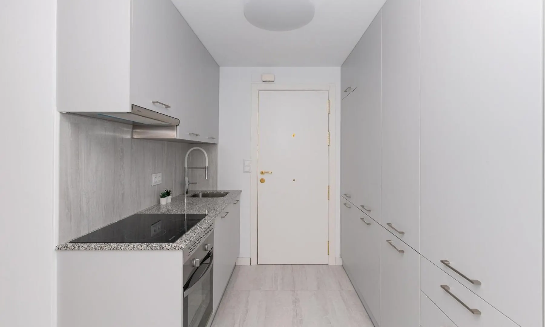 New And Beautiful Flat In Marbella Centre Beach